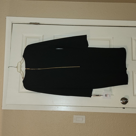 Dress - Picture 2 of 5